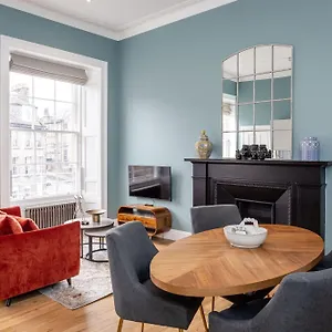 Dragon Luxury At 9 Albyn Place Apartment Edinburgh